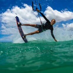 Slingshot Asylum V6 - Big Air / Freestyle Twintip Kiteboard Discounts Apply ! -Pro Surf Shop slingshot twintip asylum v6 size 3